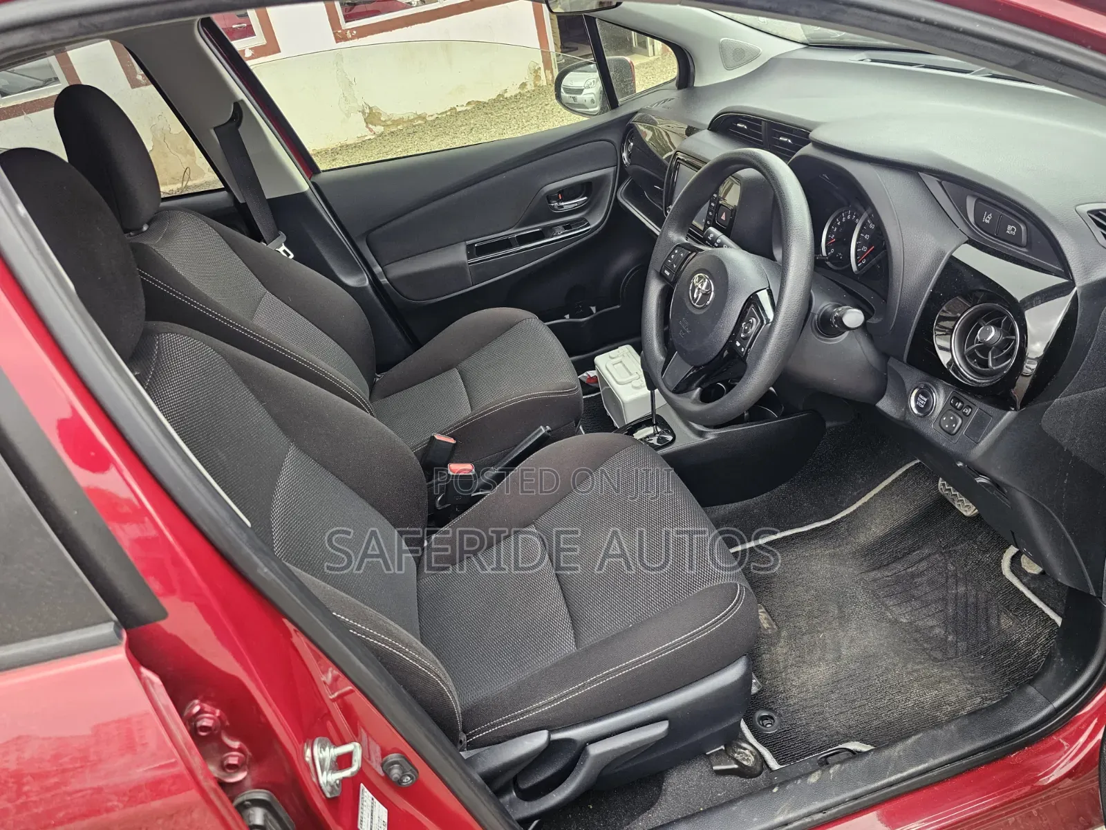 Toyota Vitz 1.3 FWD 5dr 2019 Maroon