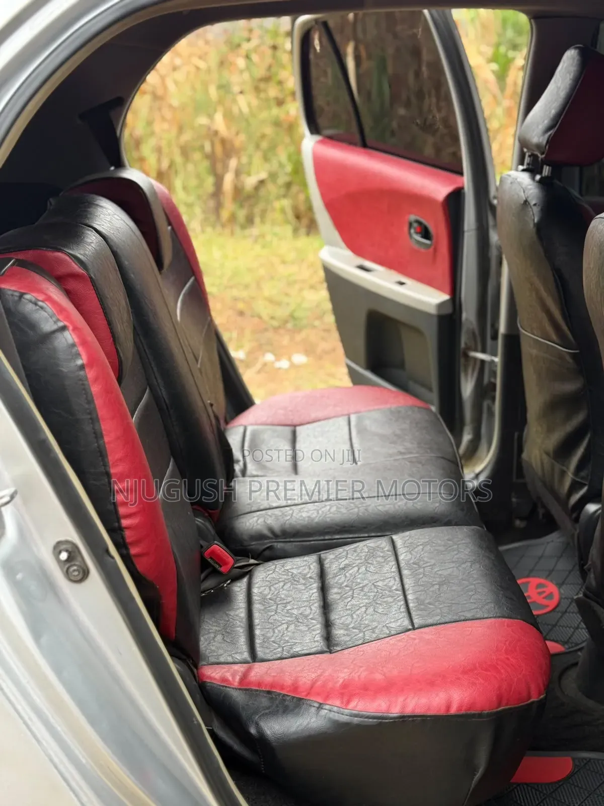 Toyota Vitz 2006 Silver