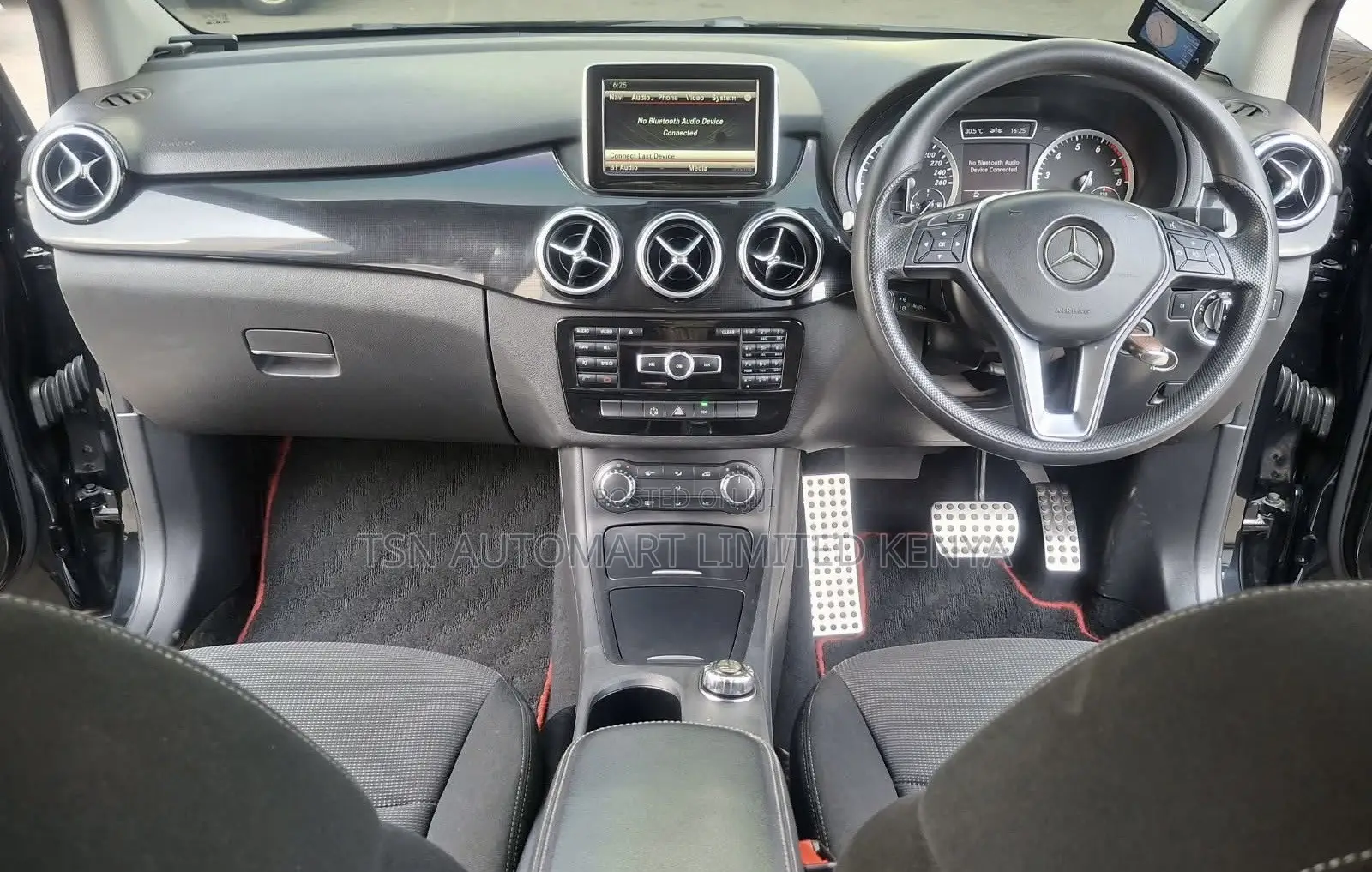 Mercedes-Benz B-Class B180 Petrol 2014 Black
