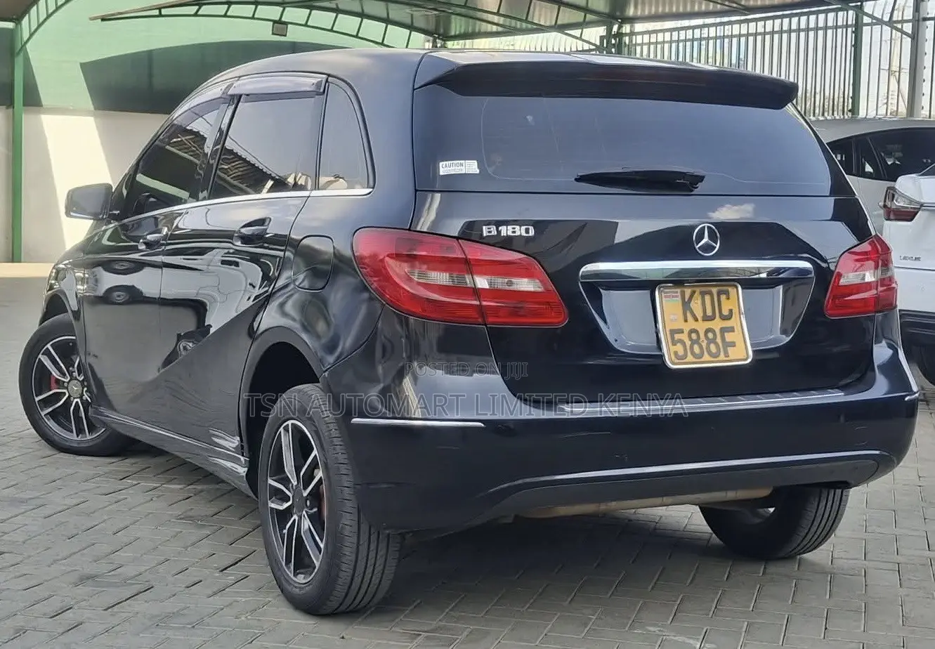 Mercedes-Benz B-Class B180 Petrol 2014 Black