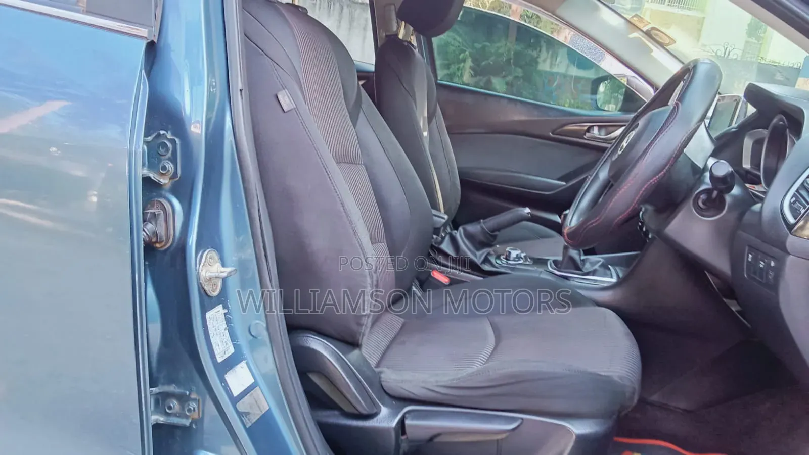 Mazda Axela SV Premium 2014 Blue