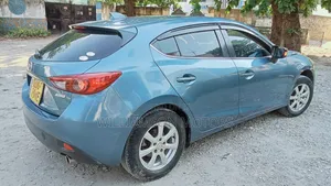 Mazda Axela SV Premium 2014 Blue