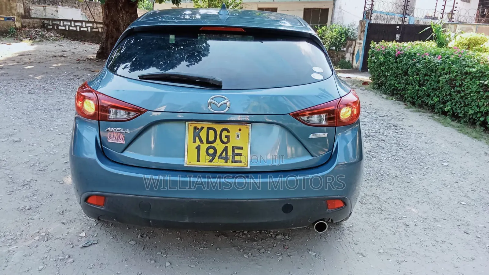 Mazda Axela SV Premium 2014 Blue