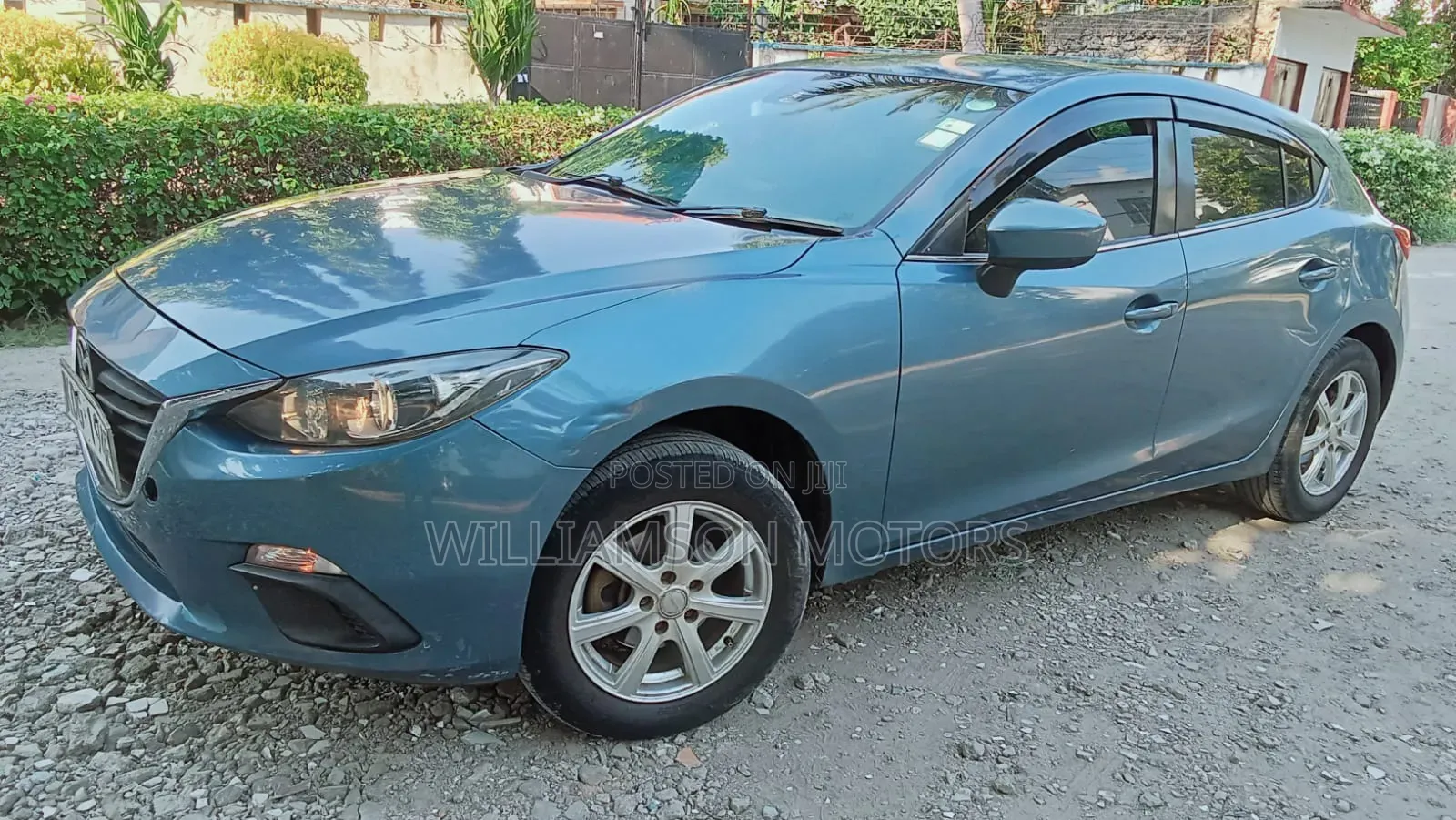 Mazda Axela SV Premium 2014 Blue
