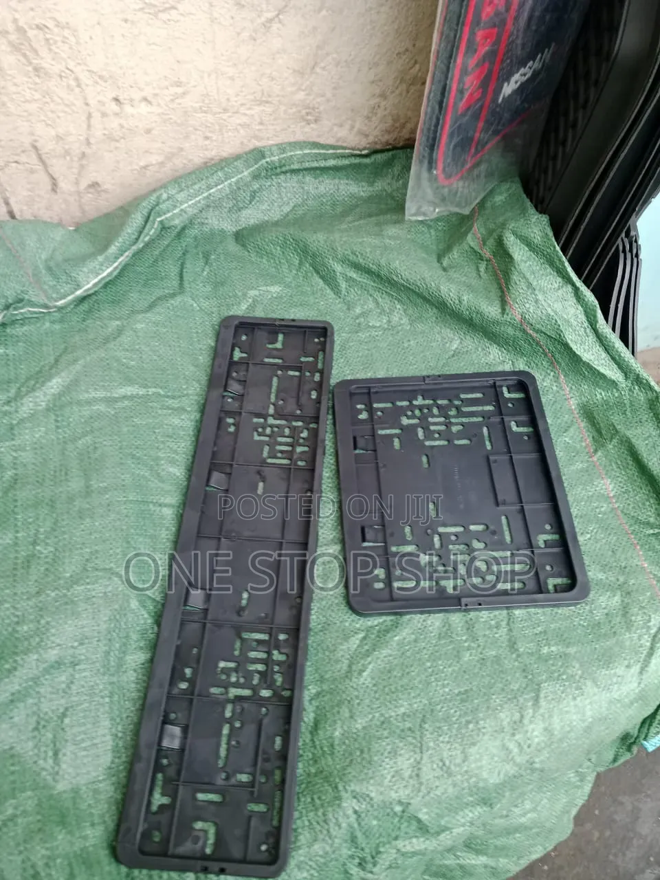 Plastic Number Plates Brackets Grid Pattern With Multiple Drilled Hole