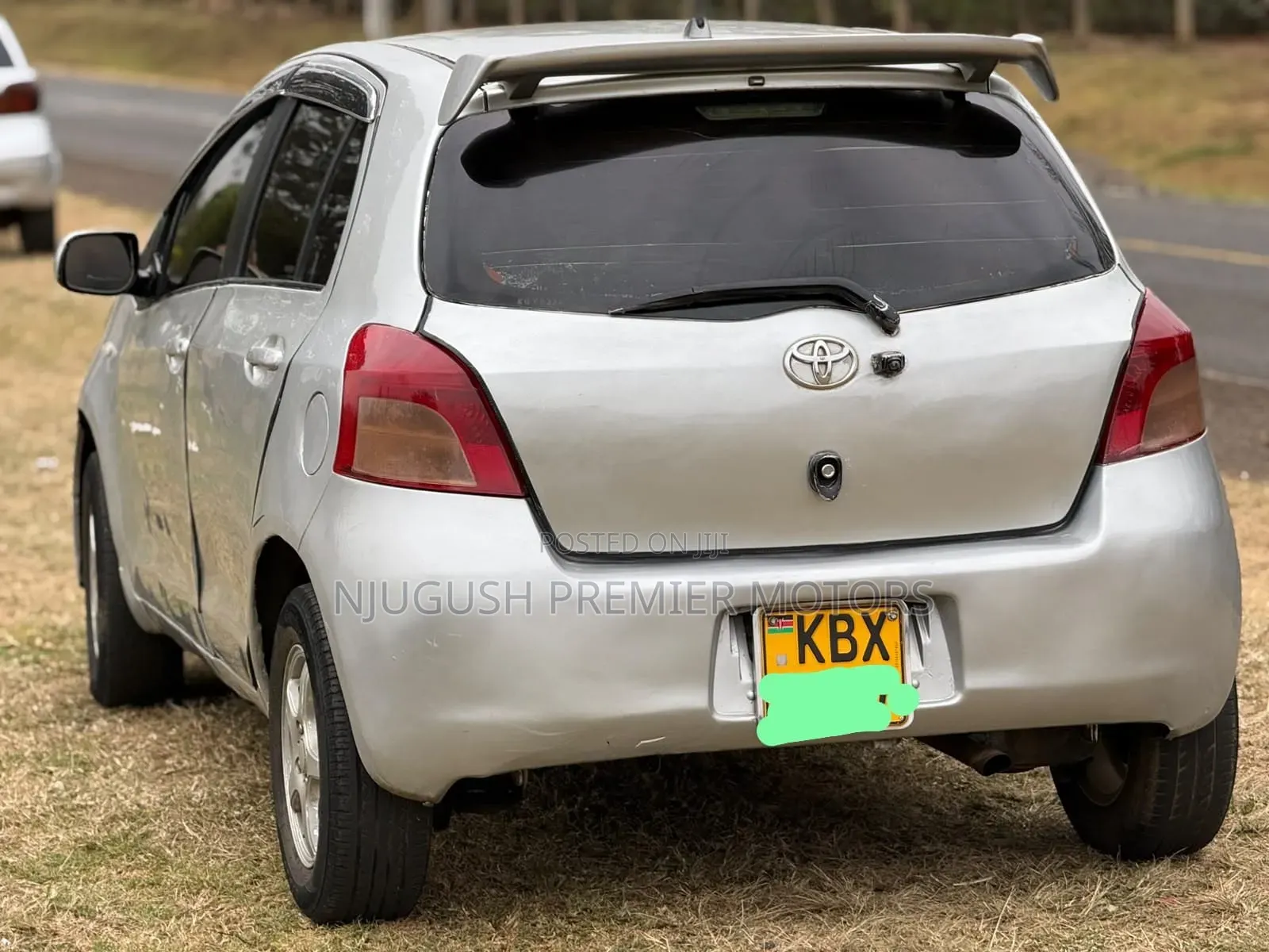 Toyota Vitz 2006 Silver