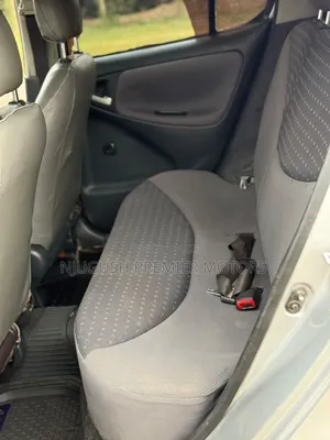Toyota Vitz 2003 Silver