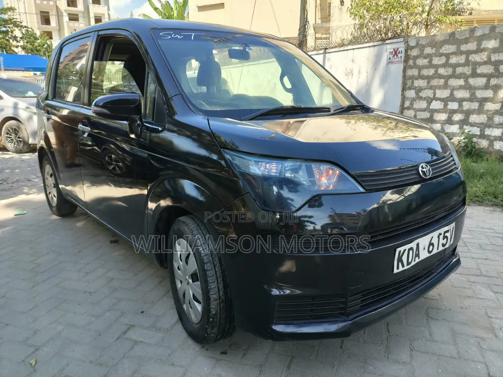 Toyota Spade 2013 Black