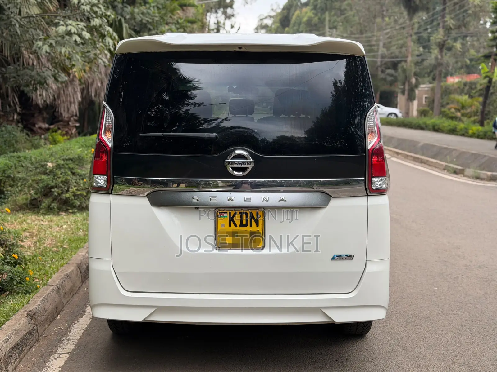 Nissan Serena 2017 White