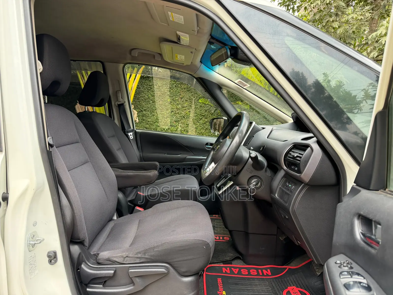 Nissan Serena 2017 White