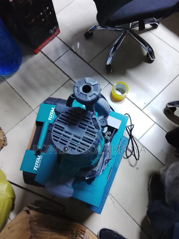 TOTAL 2200W Electric Router .