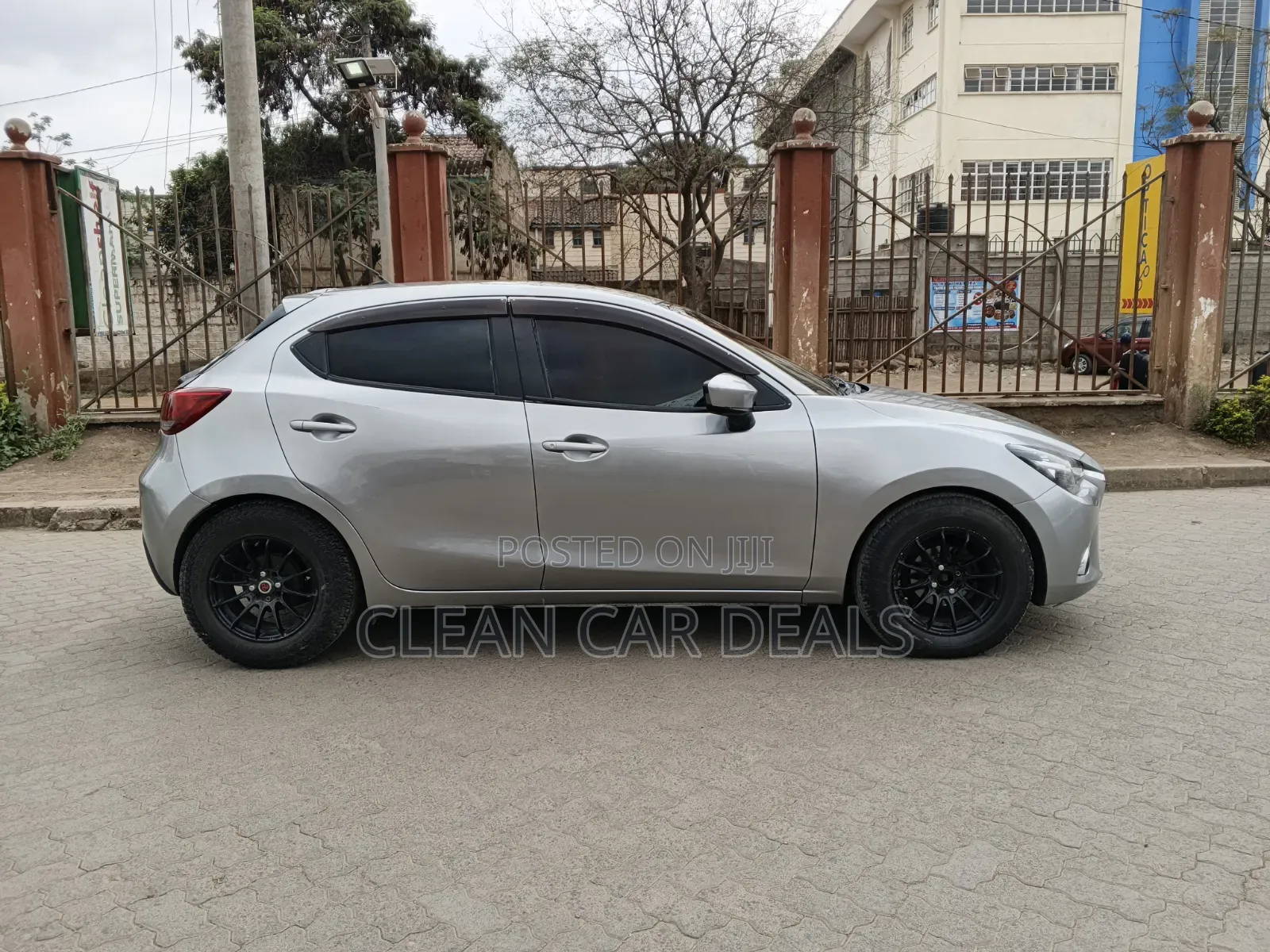 Mazda Demio 2015 Silver