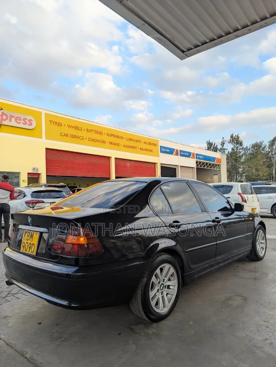 BMW 318i 2004 Black