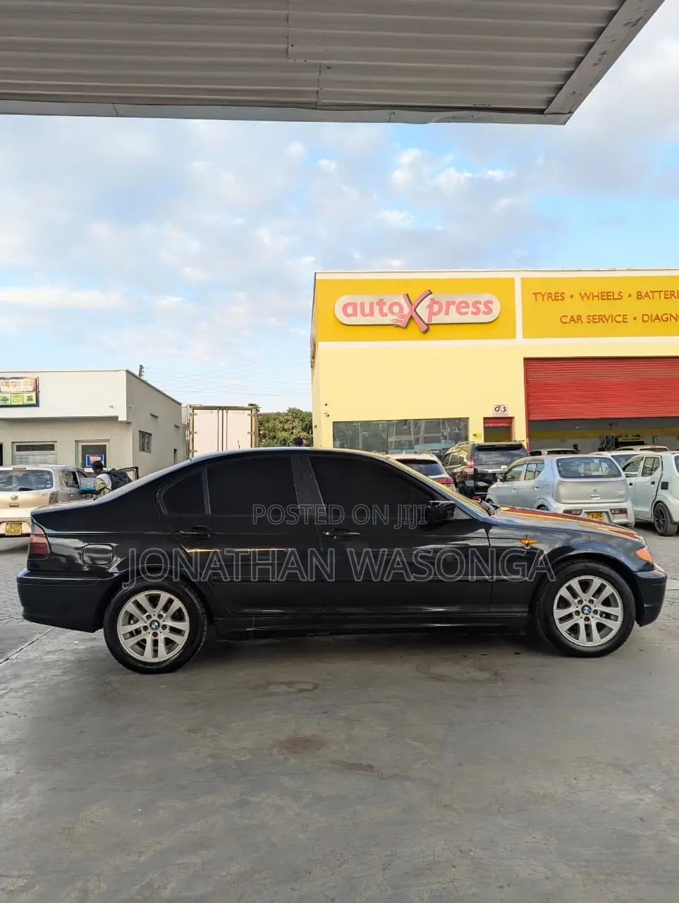 BMW 318i 2004 Black