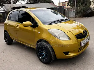 Toyota Vitz 1.3 FWD 5dr 2005 Burgundy