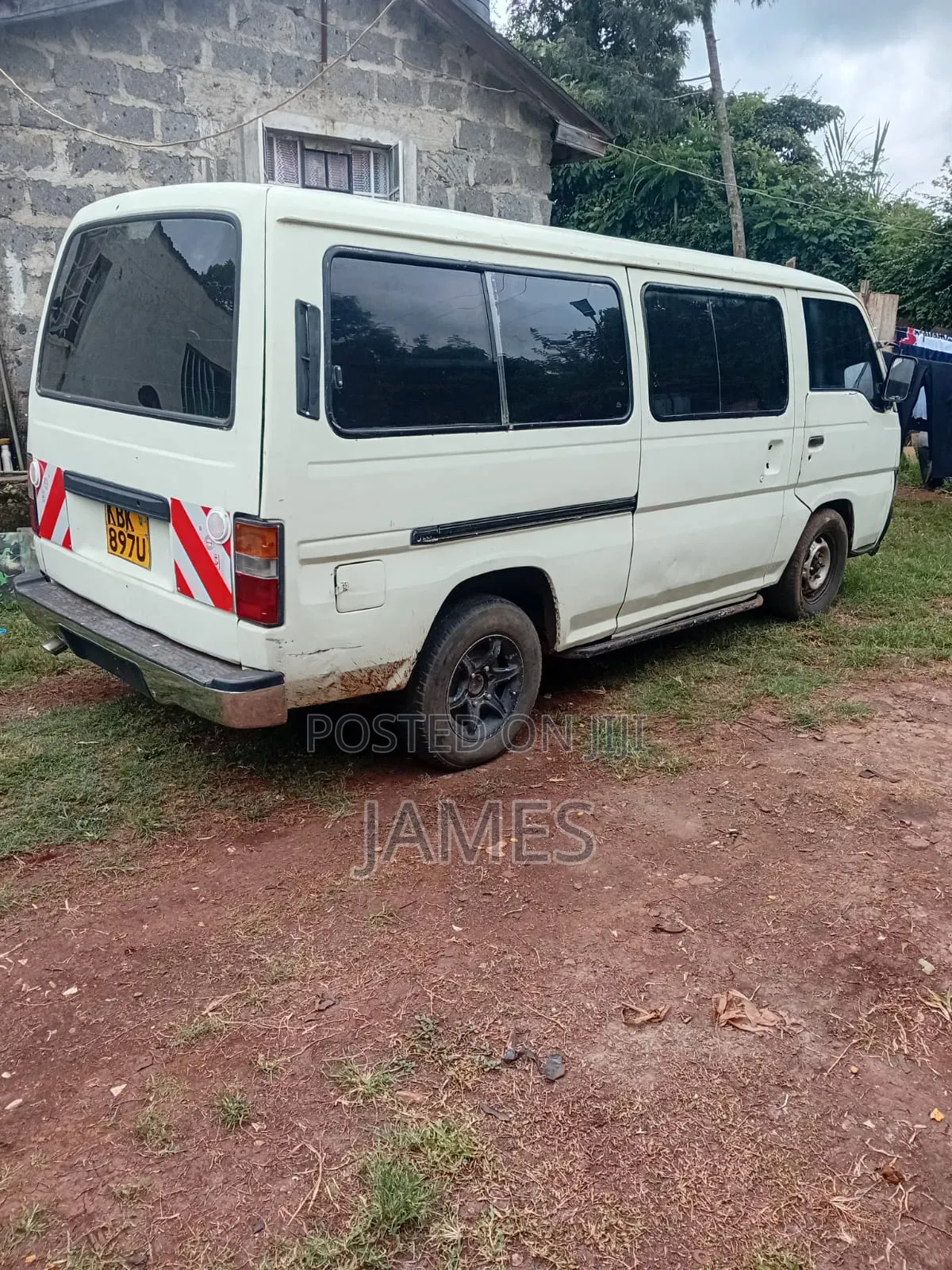 Nissan Caravan (Urvan) 2001 White