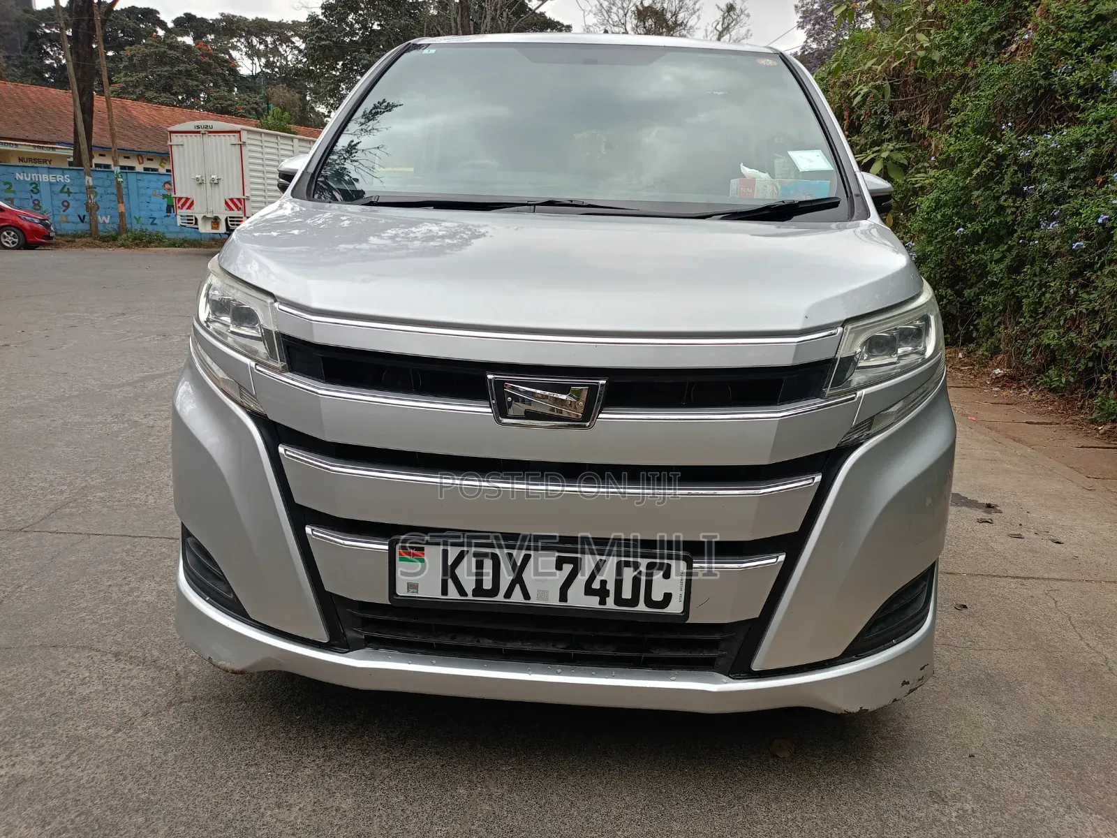 Toyota Noah 2.0 FWD (8 Seater) 2018 Silver