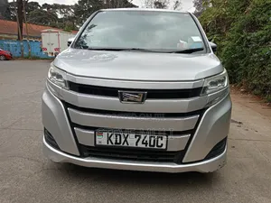 Toyota Noah 2.0 FWD (8 Seater) 2018 Silver