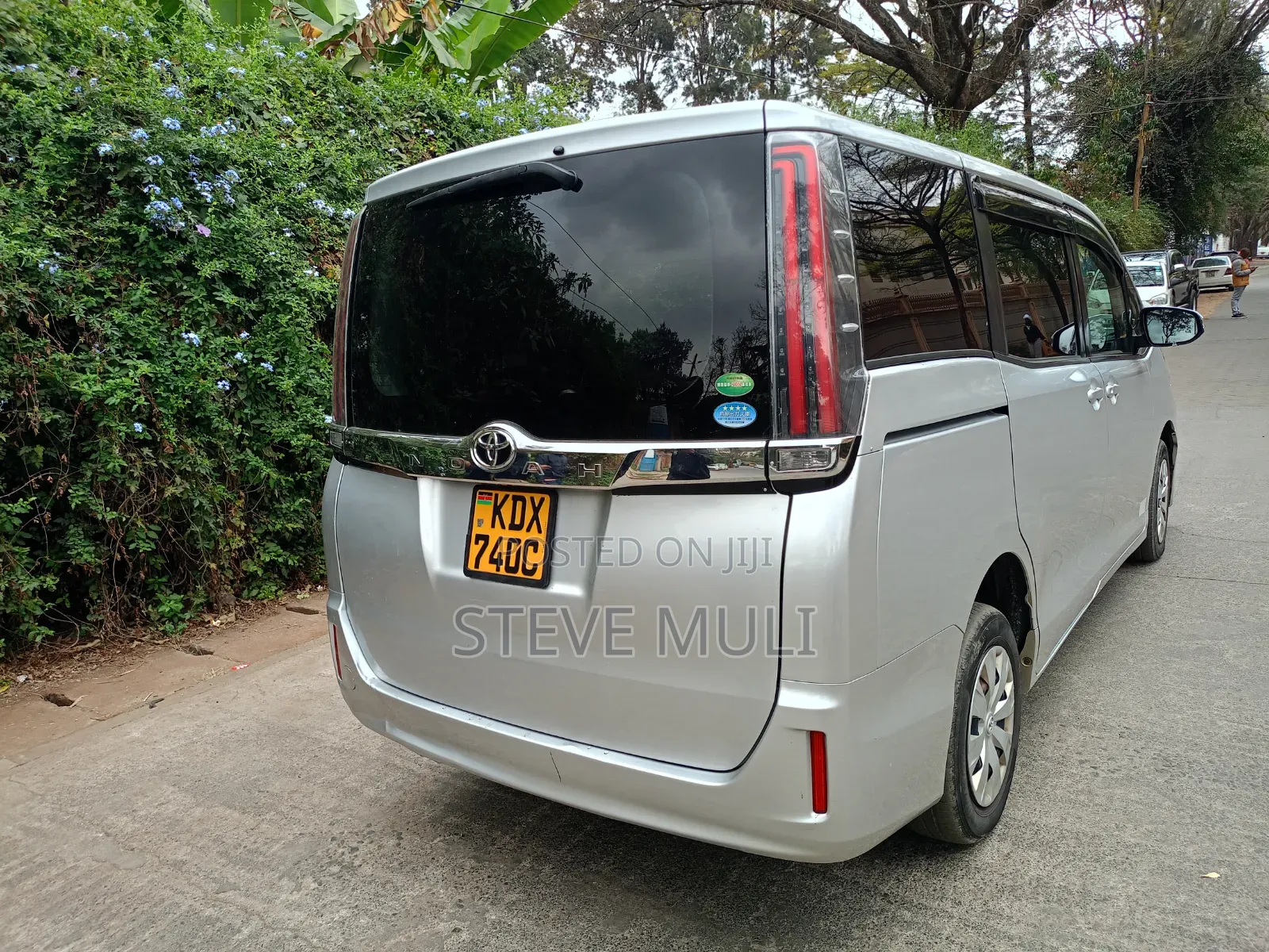 Toyota Noah 2.0 FWD (8 Seater) 2018 Silver