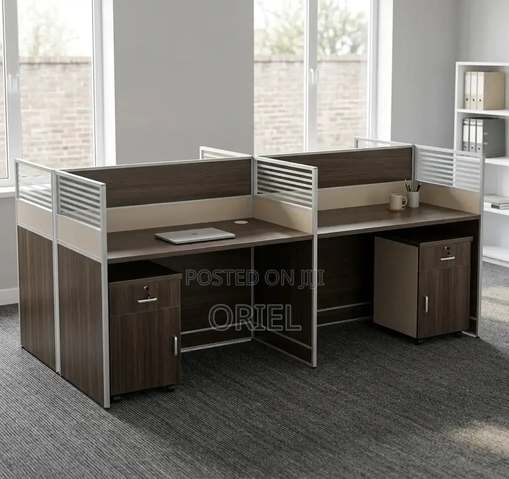 Office Desk: Modern 4-Way Collaborative Work Desk