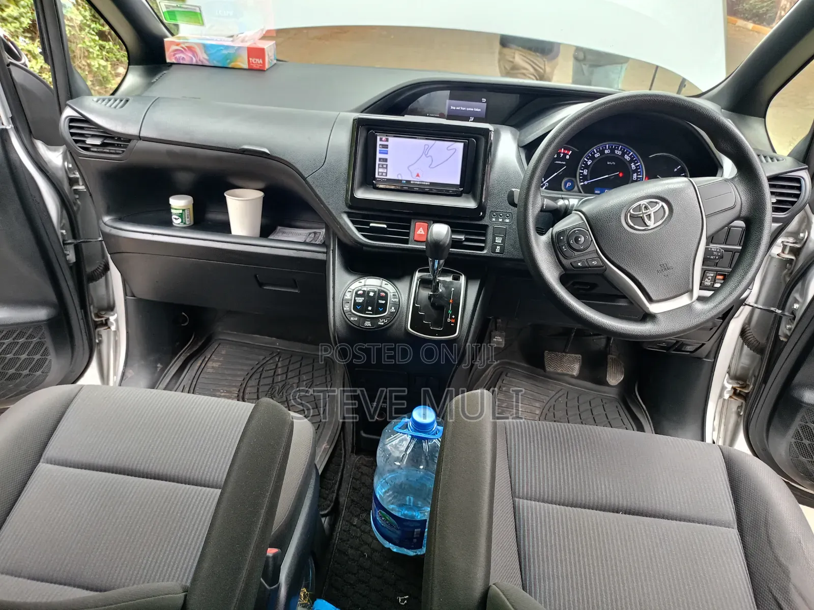 Toyota Noah 2.0 FWD (8 Seater) 2018 Silver