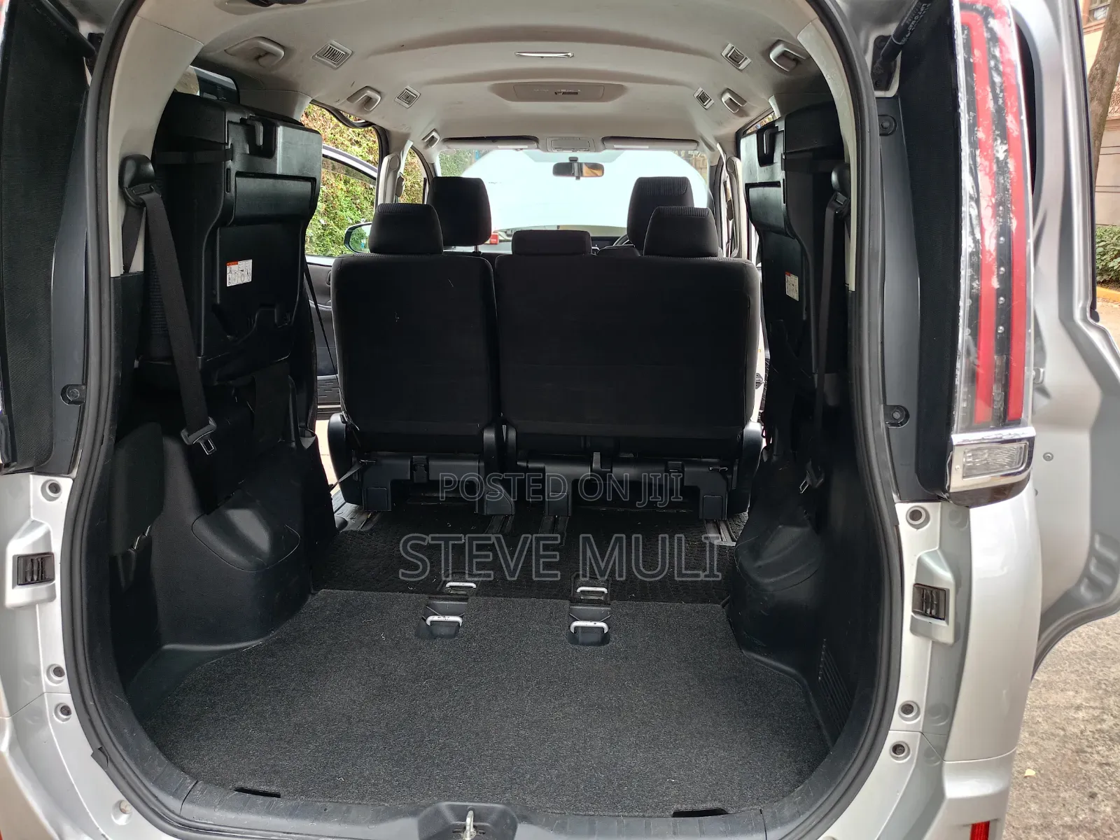 Toyota Noah 2.0 FWD (8 Seater) 2018 Silver