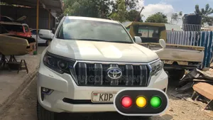 Toyota Land Cruiser Prado 2018 White