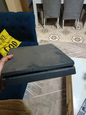 Playstation 4 Slim