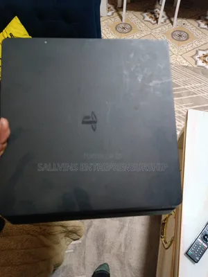 Playstation 4 Slim