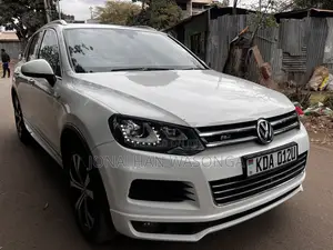 Volkswagen Touareg TDI R-Line 4dr SUV AWD (3.0L 6cyl Turbodiesel 8A)