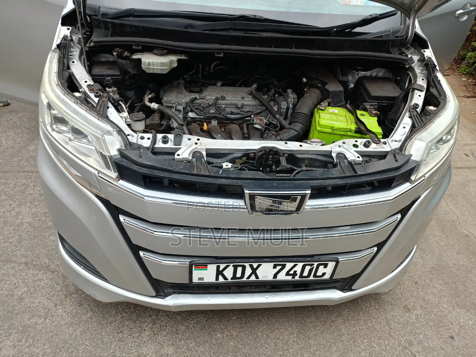 Toyota Noah 2.0 FWD (8 Seater) 2018 Silver