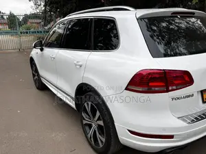 Volkswagen Touareg TDI R-Line 4dr SUV AWD (3.0L 6cyl Turbodiesel 8A)