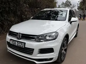 Volkswagen Touareg TDI R-Line 4dr SUV AWD (3.0L 6cyl Turbodiesel 8A)