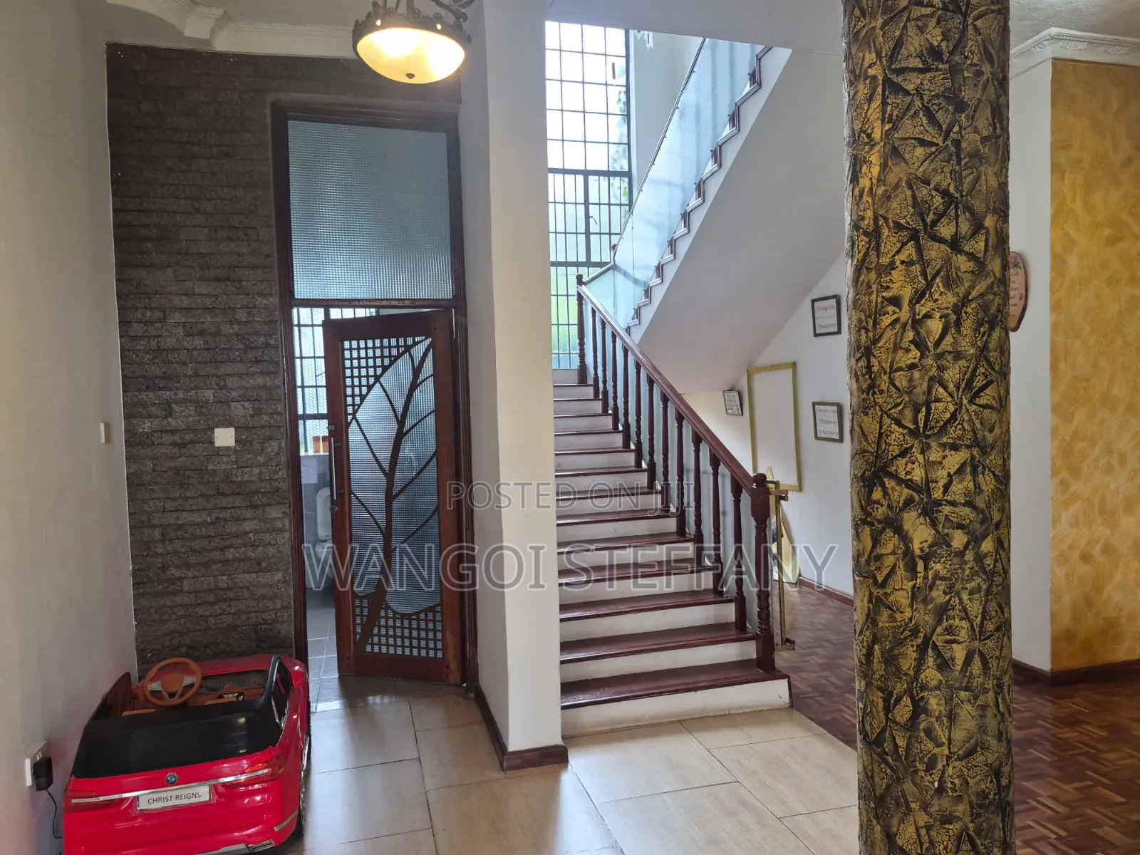 5bdrm Maisonette in Kerarapon for sale