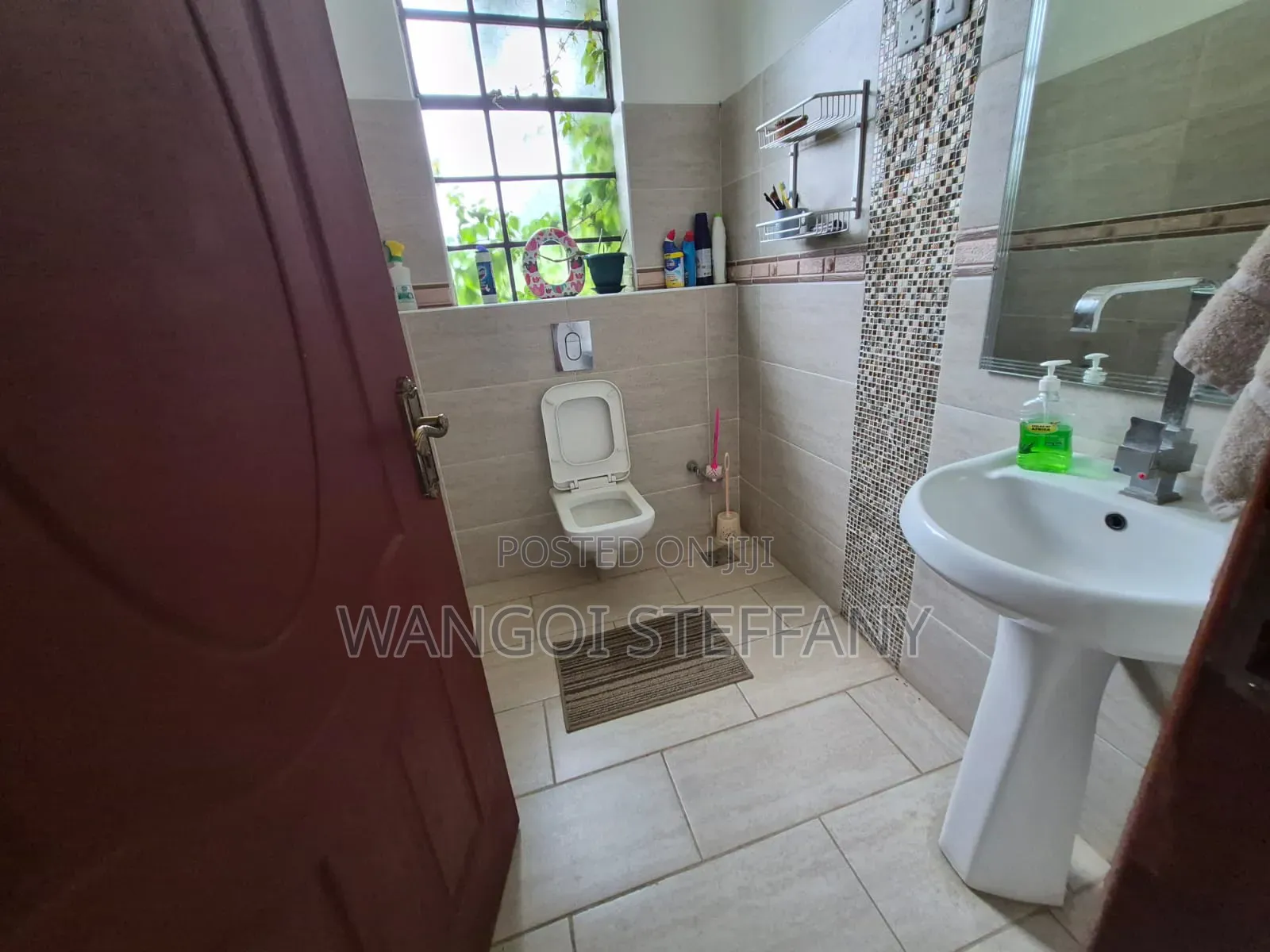 5bdrm Maisonette in Kerarapon for sale