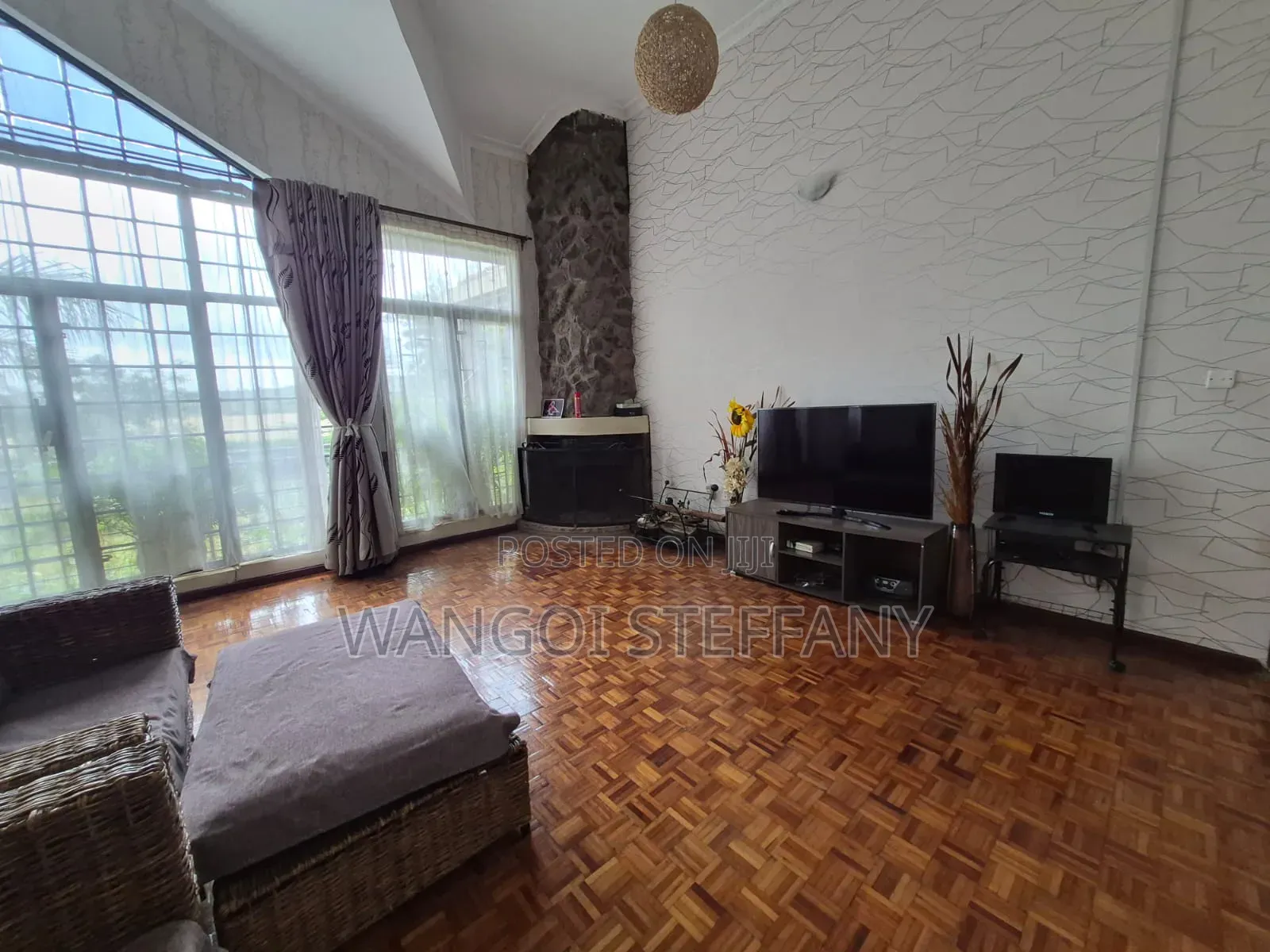 5bdrm Maisonette in Kerarapon for sale
