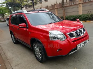 Nissan X-Trail 2.0 Petrol XE 2012 Red