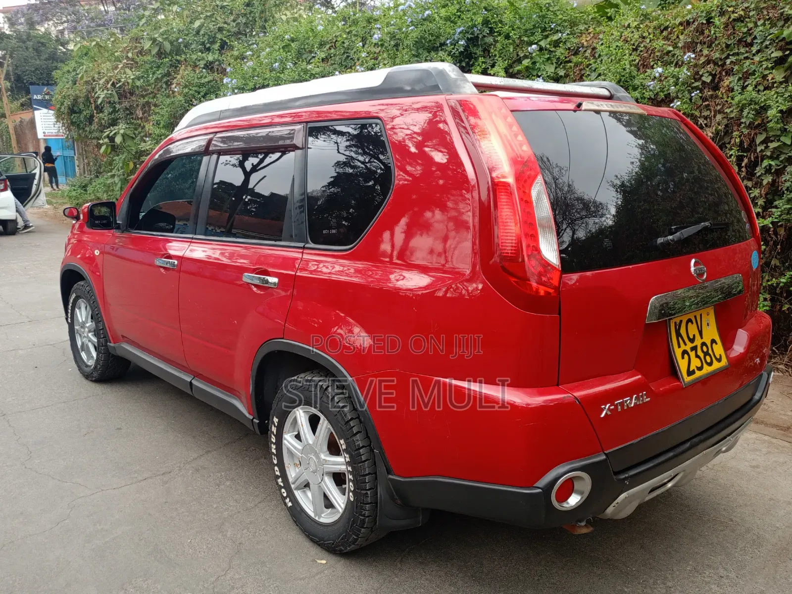 Nissan X-Trail 2.0 Petrol XE 2012 Red