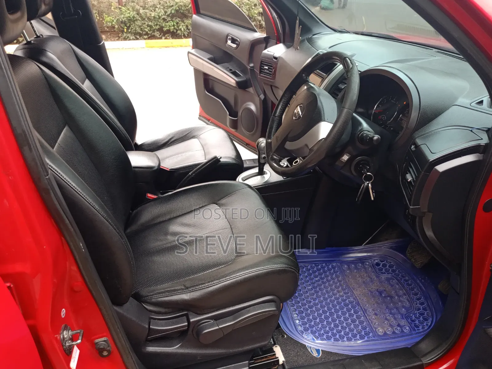 Nissan X-Trail 2.0 Petrol XE 2012 Red