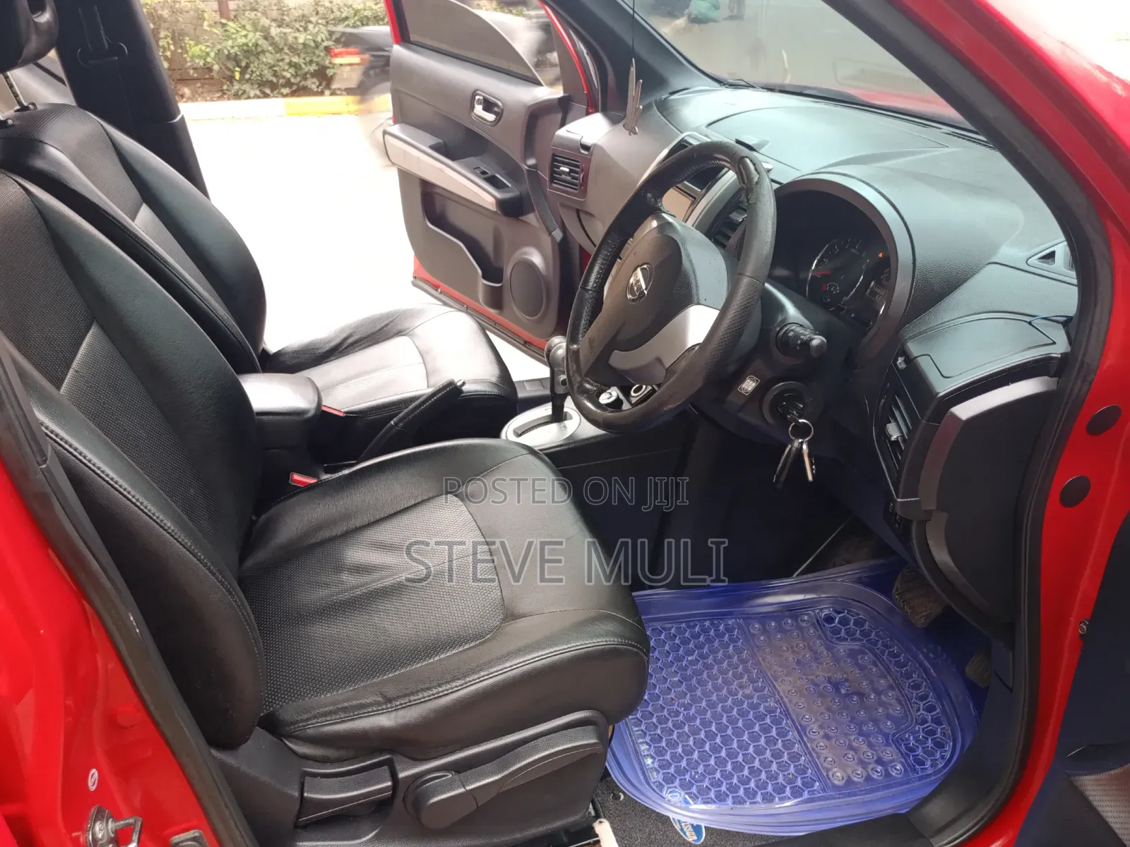 Nissan X-Trail 2.0 Petrol XE 2012 Red