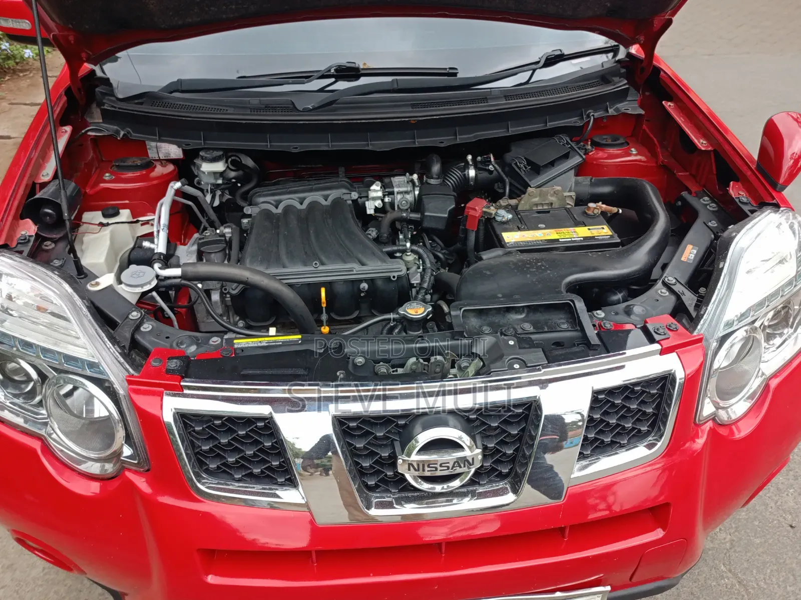 Nissan X-Trail 2.0 Petrol XE 2012 Red