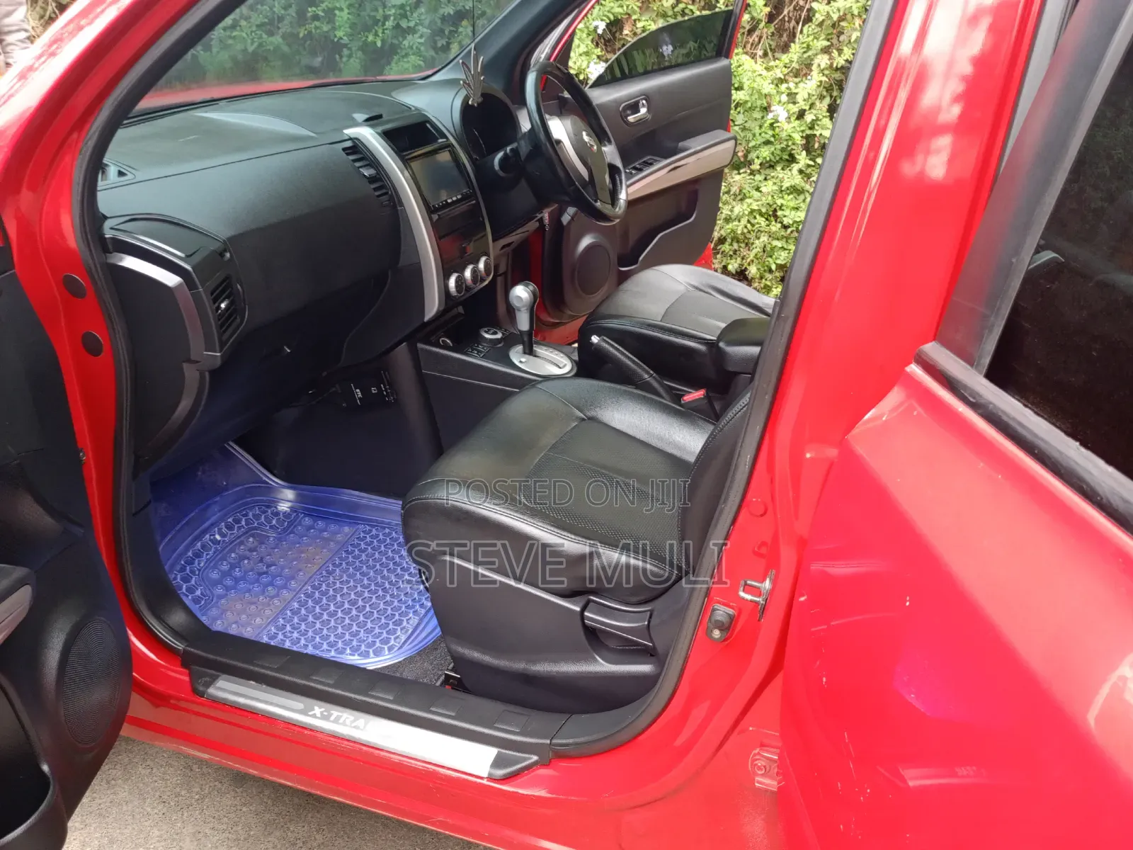 Nissan X-Trail 2.0 Petrol XE 2012 Red