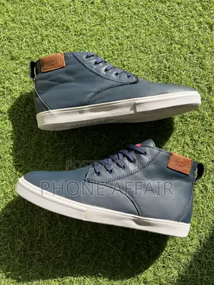 Thrift Mtumba Sneaker