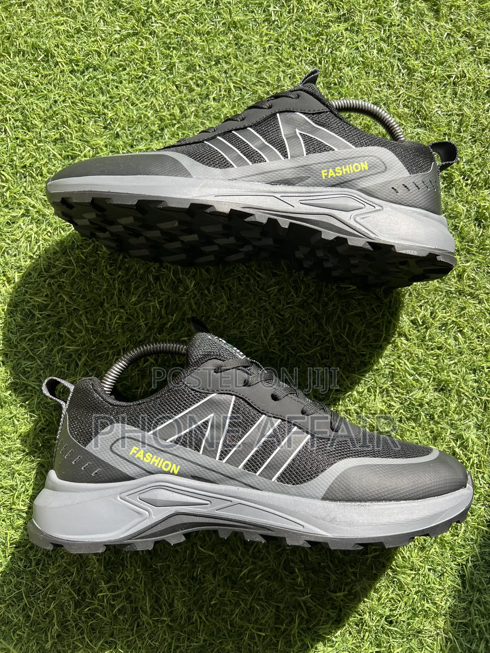 Thrift Mtumba Sneaker