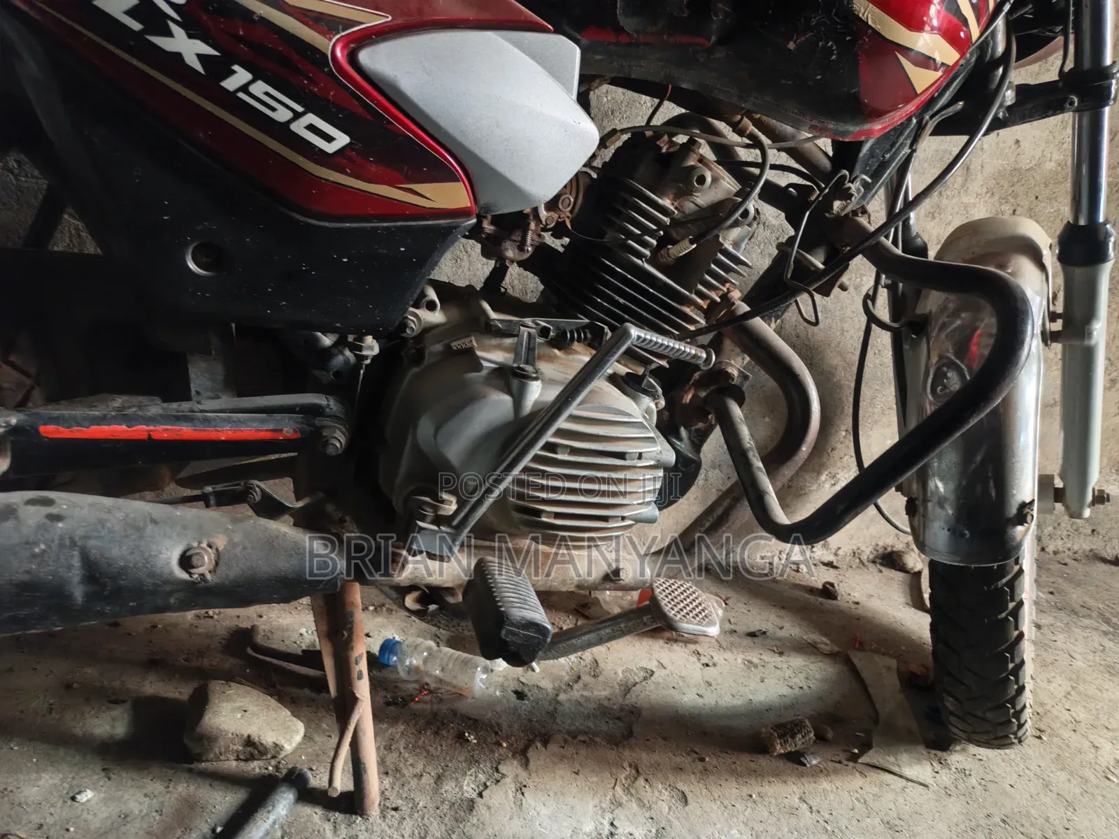 TVS HLX Plus ES 2018 Red