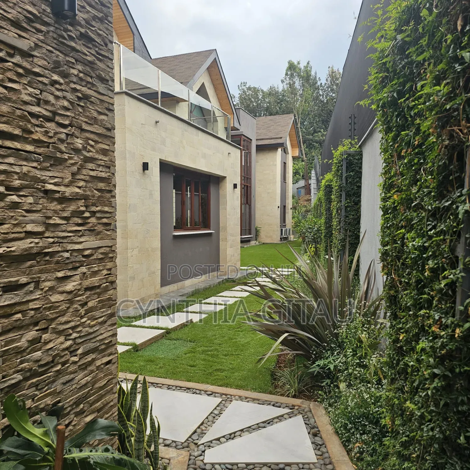 5bdrm Mansion in Runda for sale