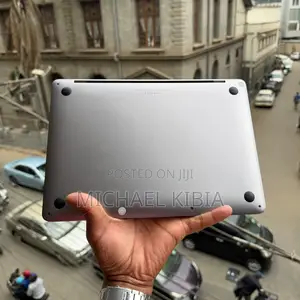 Laptop Apple MacBook Pro 2017 16GB Intel Core i7 SSD 256GB