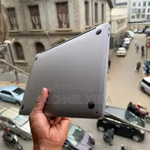 Laptop Apple MacBook Pro 2017 16GB Intel Core i7 SSD 256GB