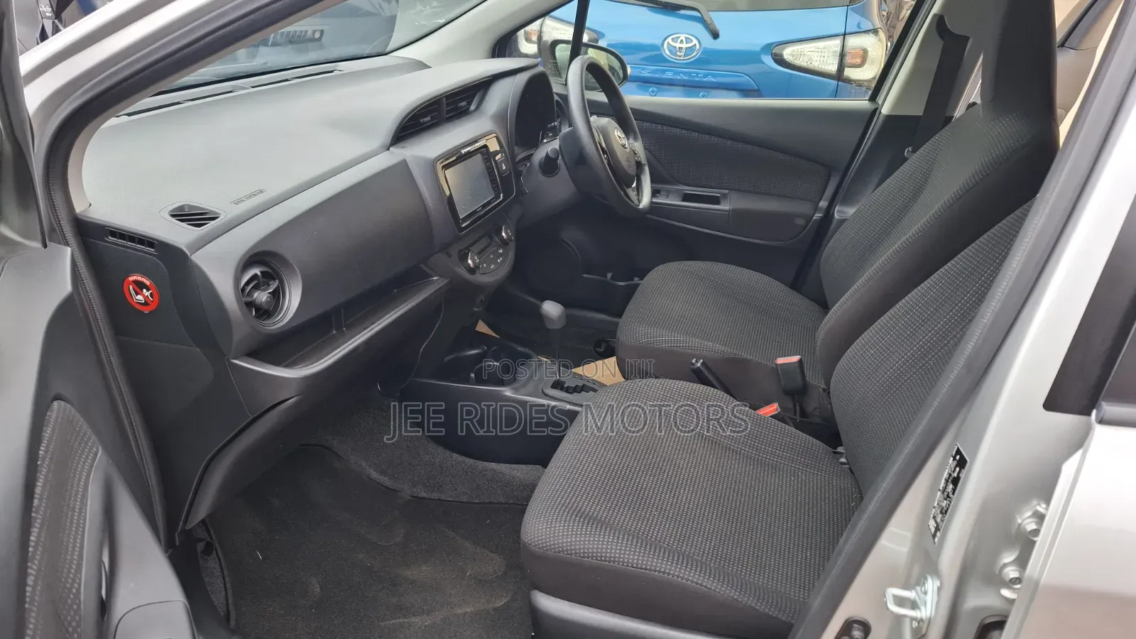 Toyota Vitz 1.5 FWD Hybrid 5dr 2019 Silver