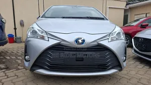 Toyota Vitz 1.5 FWD Hybrid 5dr 2019 Silver